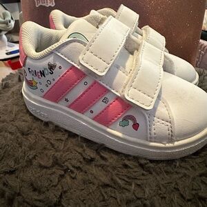 Disney Adidas Minnie Mouse sneakers